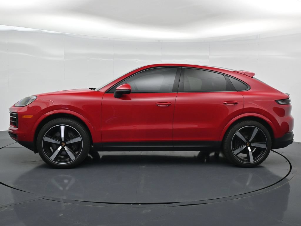 Certified 2025 Porsche Cayenne Coupe AWD/4WD image 2