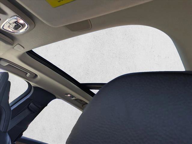 Used 2022 Volvo XC90 T6 Momentum w/ Advanced Package image 16