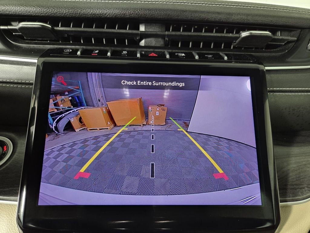 Certified 2025 Jeep Grand Cherokee Limited image 18