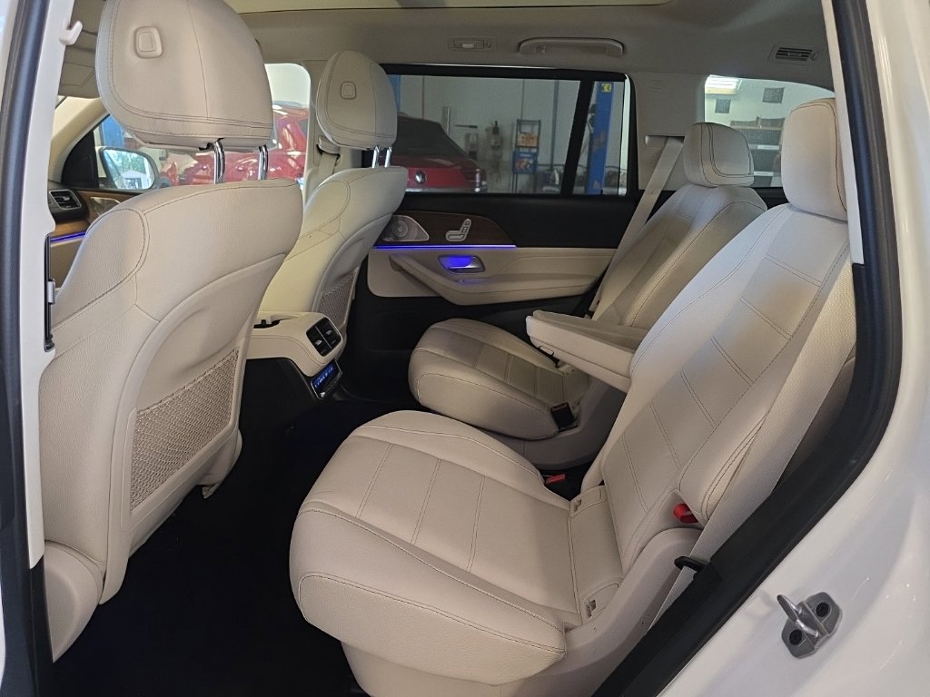 Used 2023 Mercedes-Benz GLS 450 4MATIC image 5