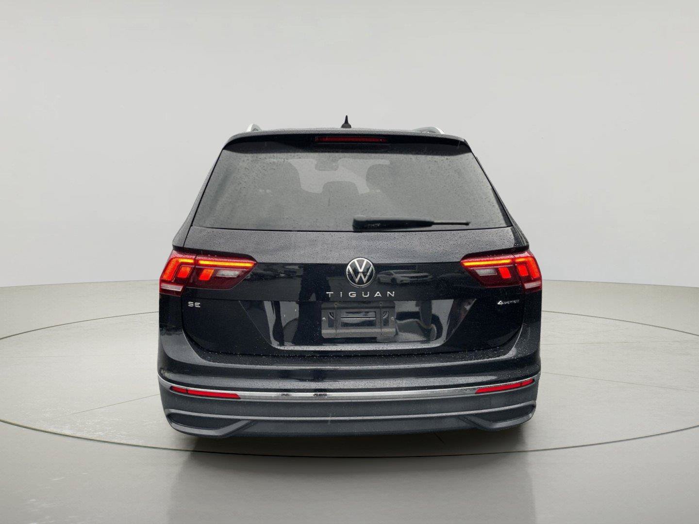 Used 2022 Volkswagen Tiguan SE AWD/4WD image 6
