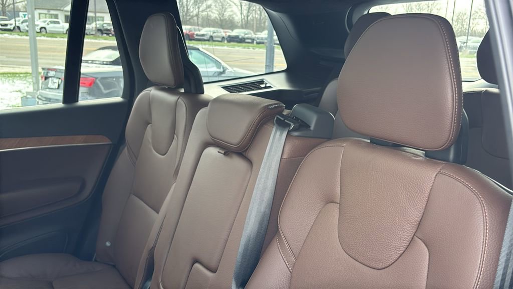 Used 2024 Volvo XC90 B6 Plus image 28