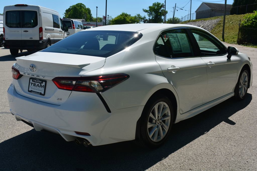 Used 2024 Toyota Camry SE FWD image 5