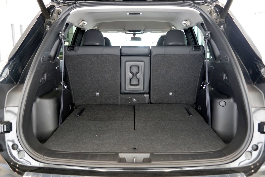 Used 2023 Mitsubishi Outlander SE image 29