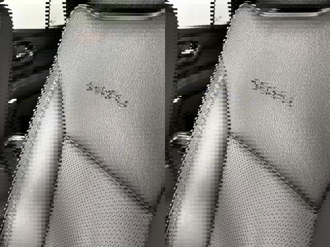 Used 2025 GMC Yukon Denali image 34