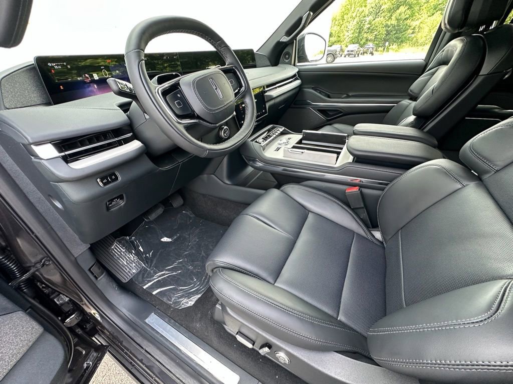 New 2026 Lincoln Navigator L Reserve w/ Jet Appearance Package AWD/4WD image 17