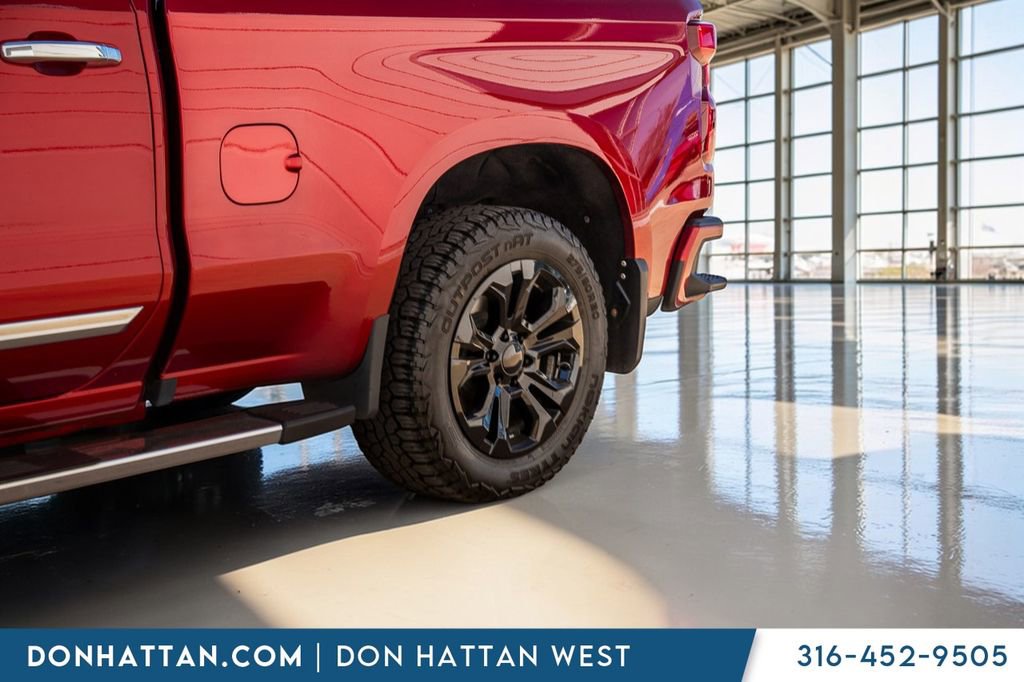 Used 2023 Chevrolet Silverado 1500 High Country w/ Z71 Off-Road Package image 39