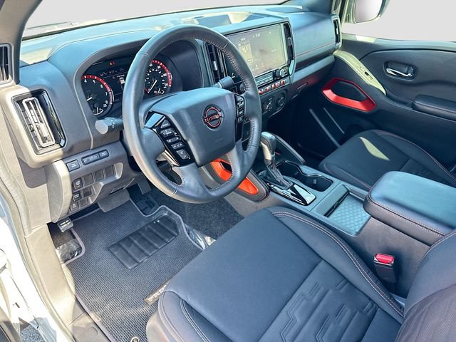 Used 2025 Nissan Frontier Pro-X RWD image 9