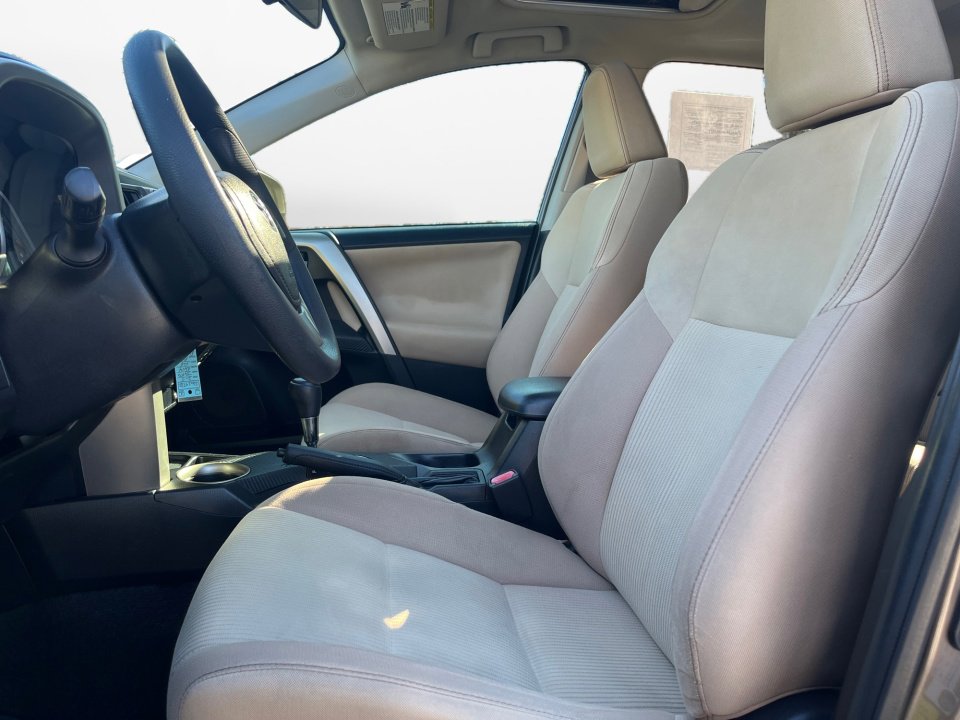 Used 2015 Toyota RAV4 XLE image 9