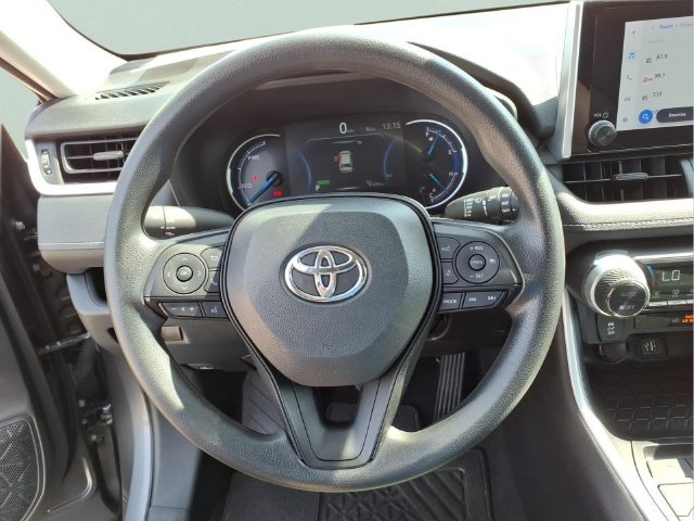 Used 2023 Toyota RAV4 XLE AWD/4WD image 15