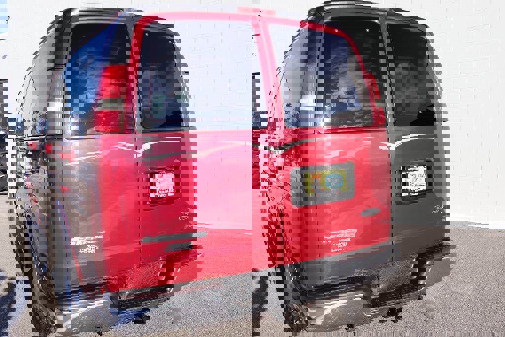 Used 2007 Chevrolet Express 1500 w/ Preferred Equipment Group image 32