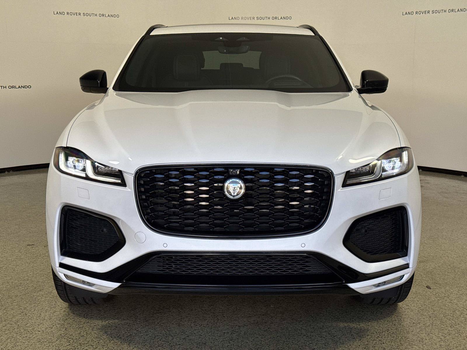 Certified 2026 Jaguar F-PACE R-Dynamic S AWD/4WD image 8