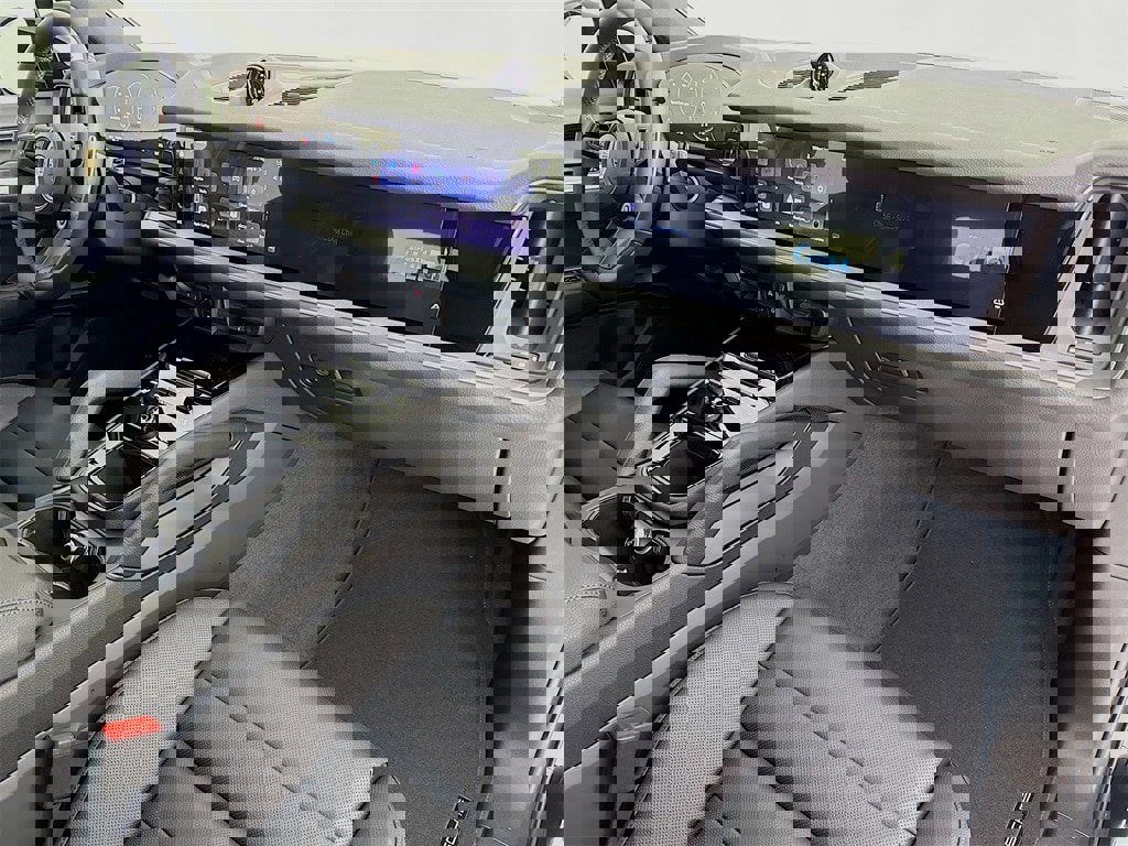 New 2026 Porsche Cayenne image 33