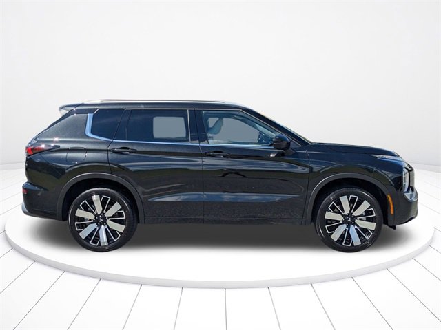 New 2025 Mitsubishi Outlander SEL image 2