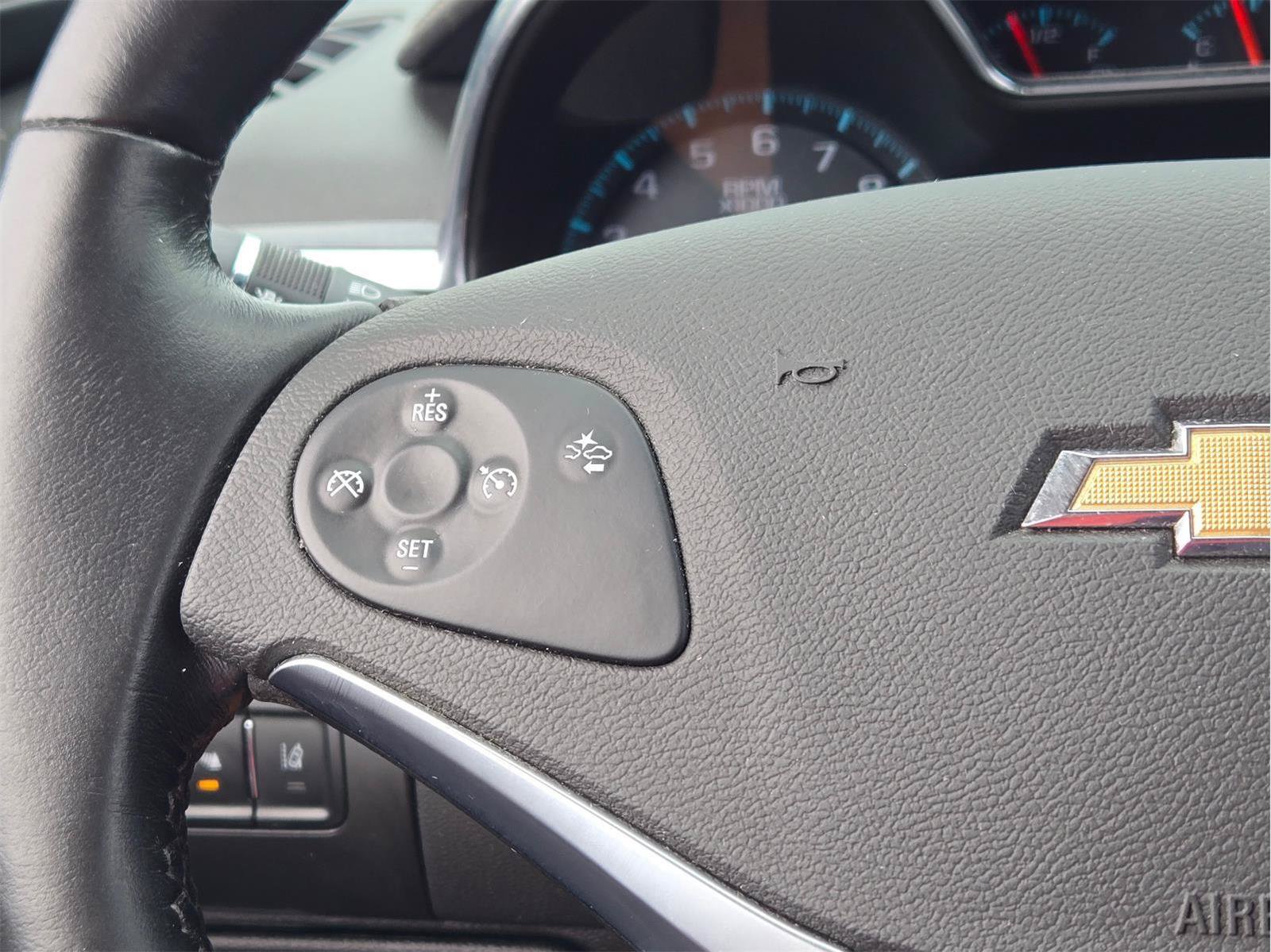 Used 2017 Chevrolet Impala LT w/ Convenience Package FWD image 27
