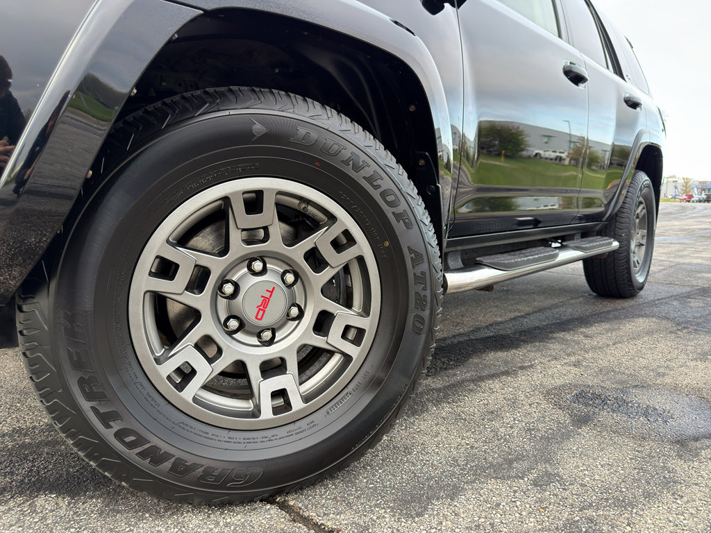 Used 2020 Toyota 4Runner SR5 Premium AWD/4WD image 10