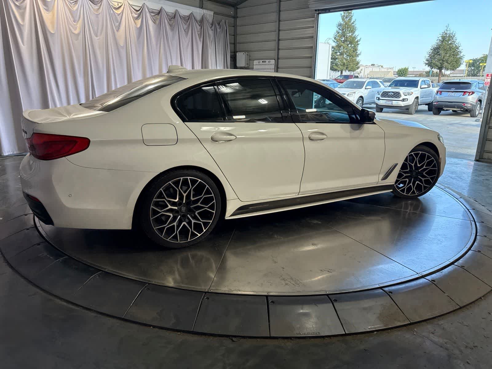 Used 2019 BMW M550i xDrive AWD/4WD image 4