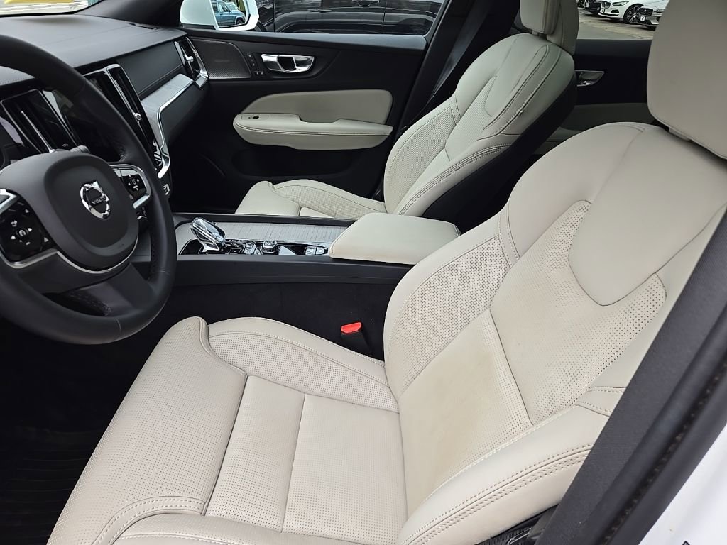 Certified 2024 Volvo V60 B5 Cross Country Ultimate image 14