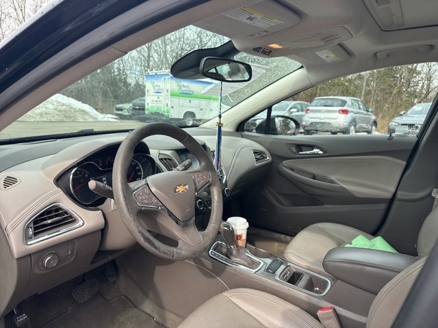 Used 2017 Chevrolet Cruze Premier image 7