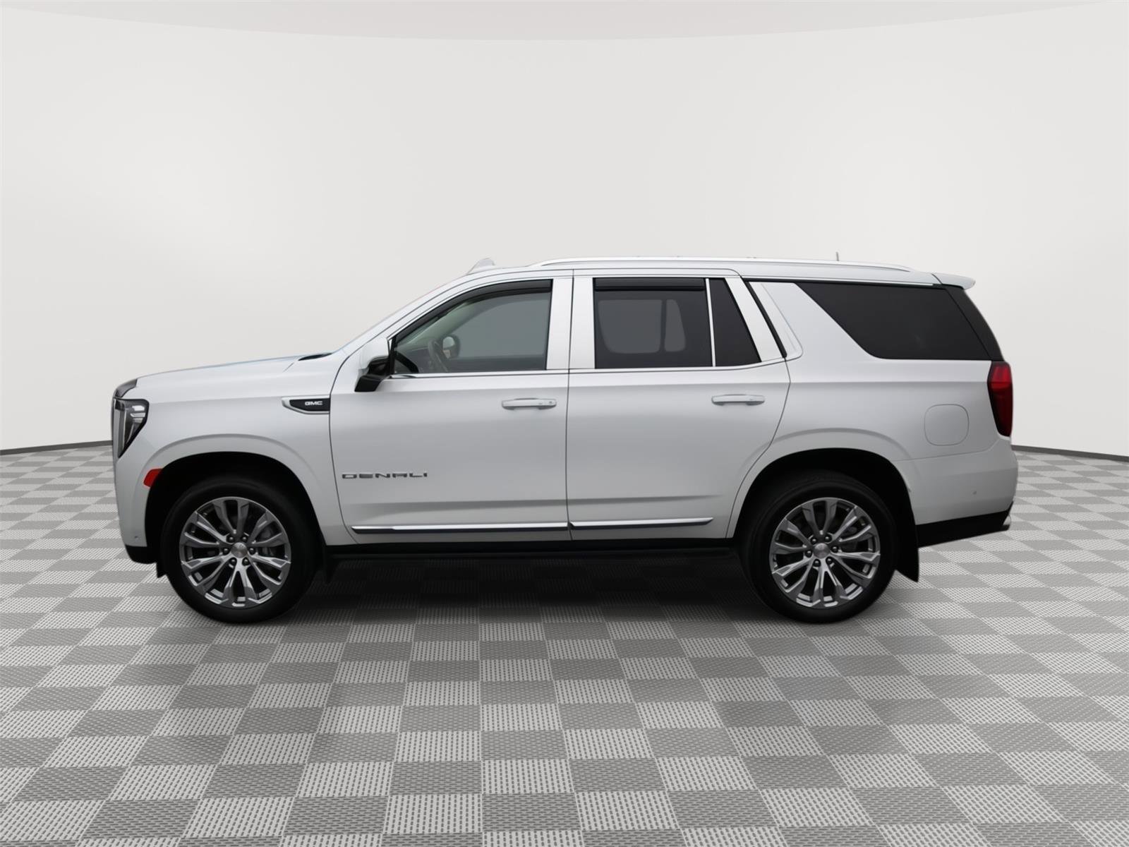 Certified 2024 GMC Yukon Denali w/ Denali Reserve Package image 6