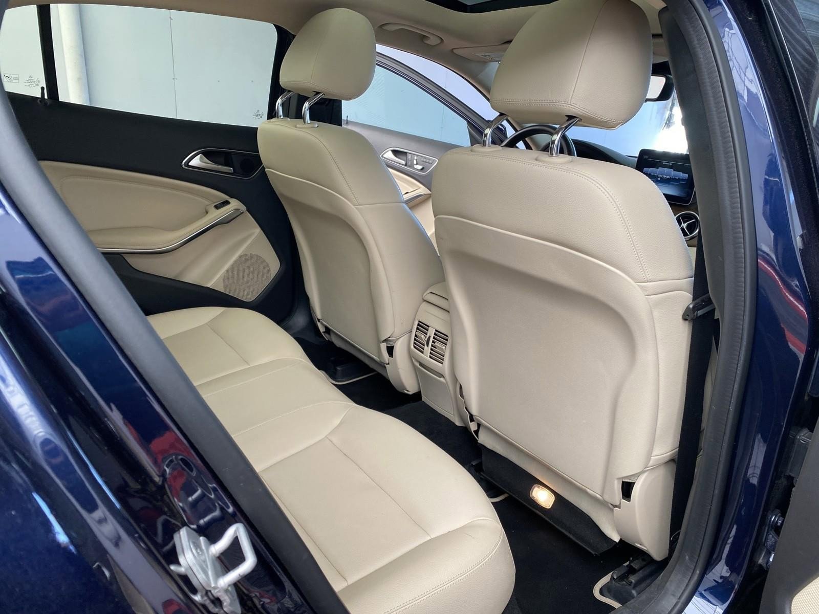Used 2018 Mercedes-Benz GLA 250 4MATIC image 11
