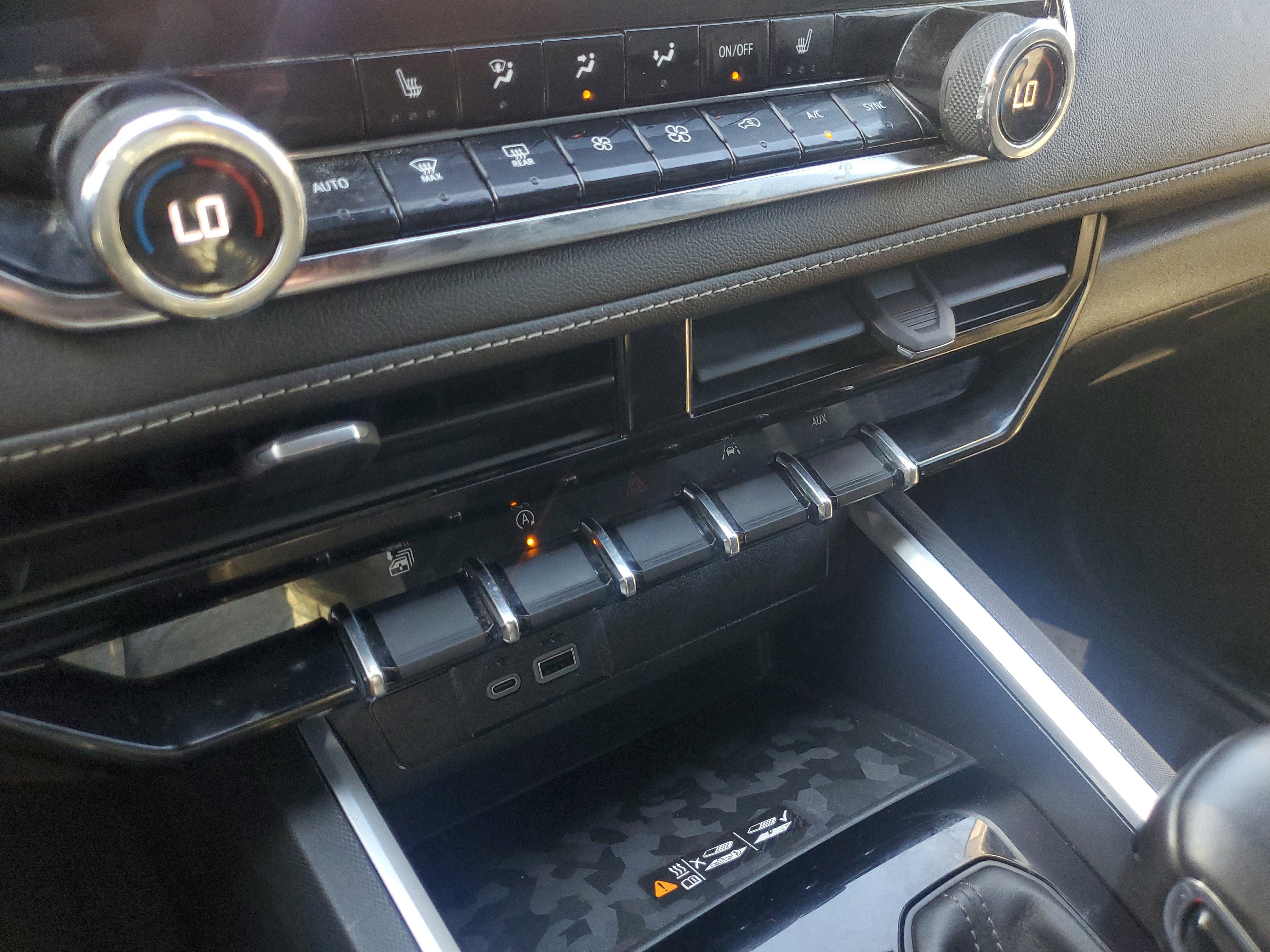 Used 2023 Chevrolet Colorado LT w/ LT Convenience Package II image 29