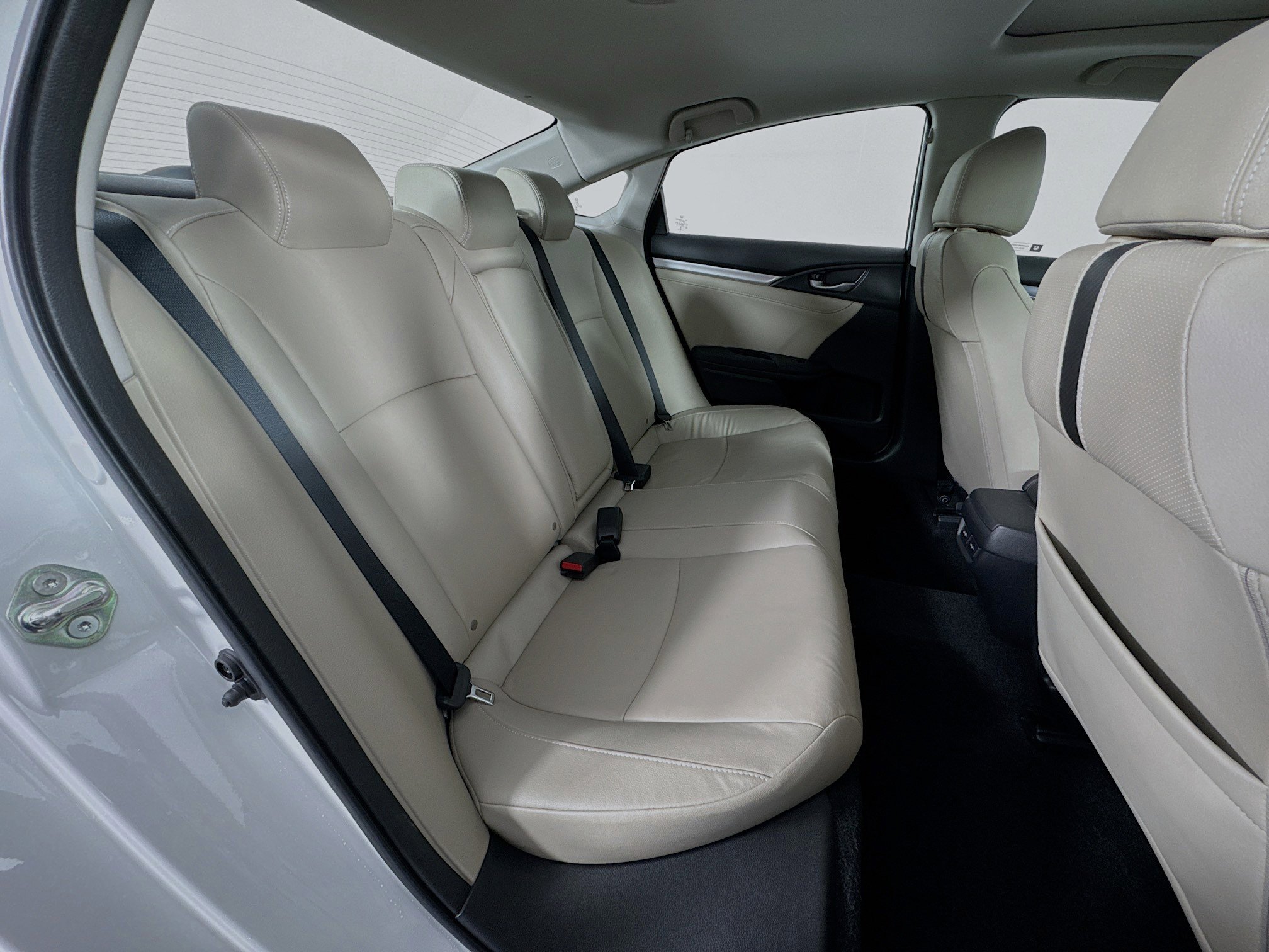 Used 2017 Honda Civic Touring image 28