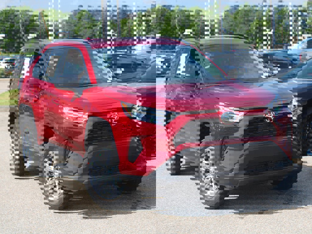 New 2025 Toyota RAV4 LE image 4