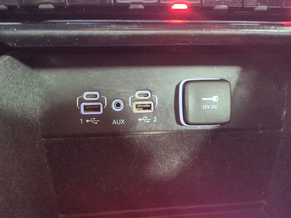 Used 2022 Jeep Grand Cherokee L Limited RWD image 27