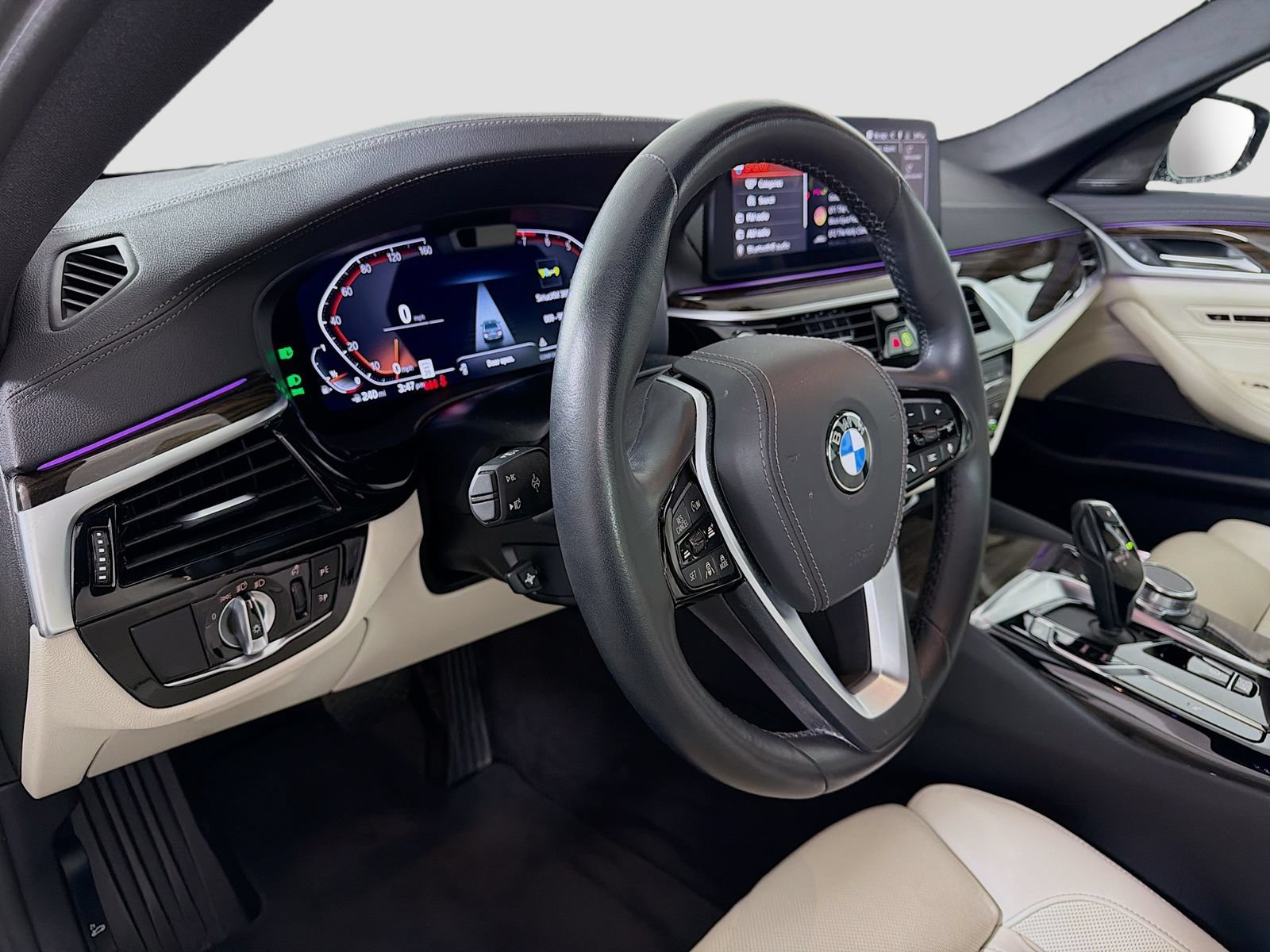 Used 2023 BMW 540i w/ Premium Package RWD image 10