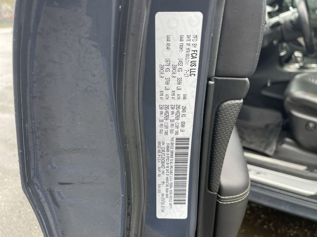 Used 2017 Jeep Grand Cherokee SRT image 34