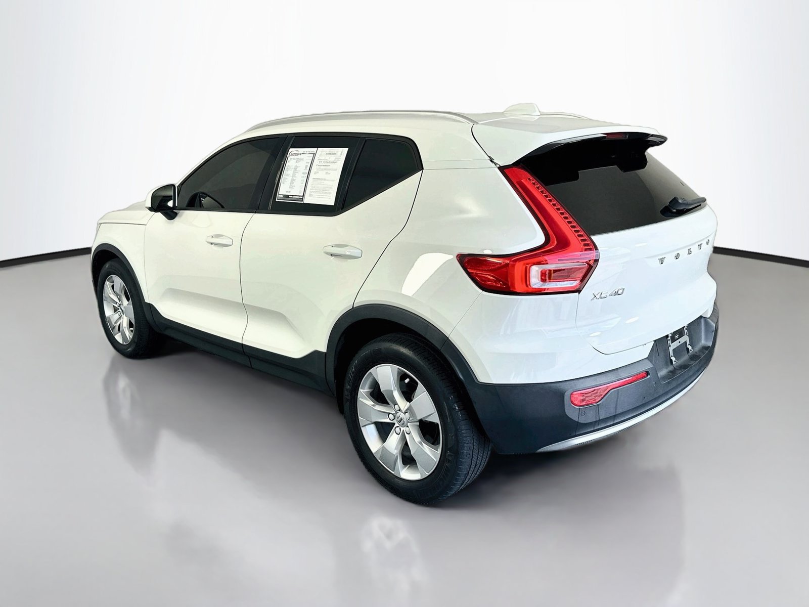 Used 2020 Volvo XC40 T5 Momentum AWD/4WD image 5