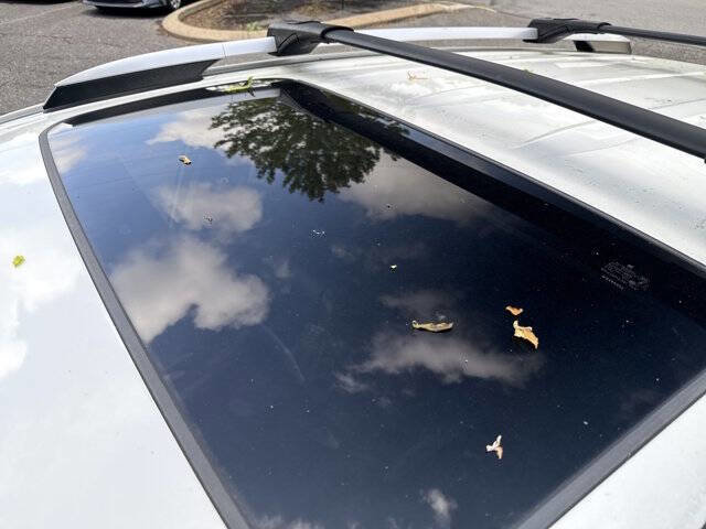 Used 2016 Toyota RAV4 Limited image 7