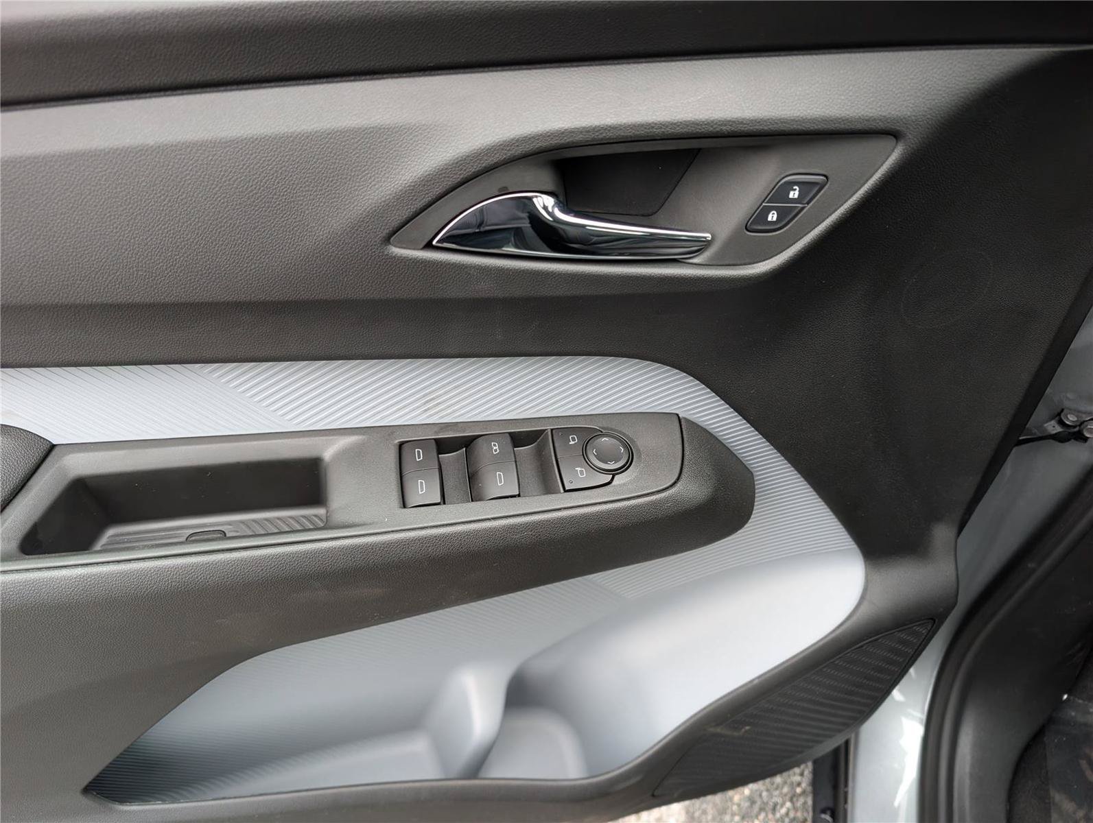 New 2027 Chevrolet Bolt RS FWD image 15