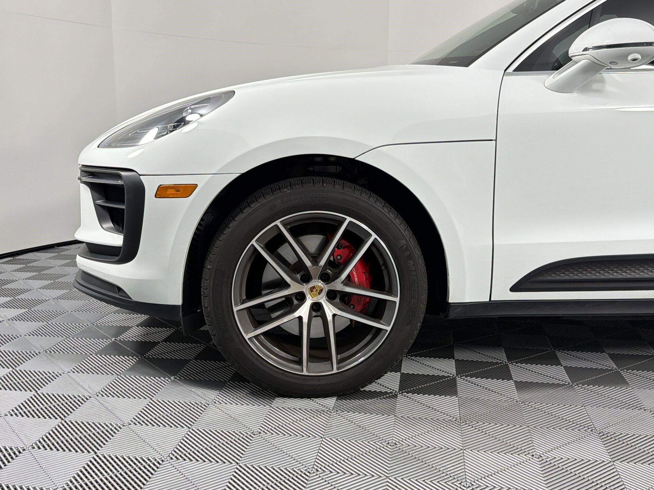 Certified 2022 Porsche Macan S image 7