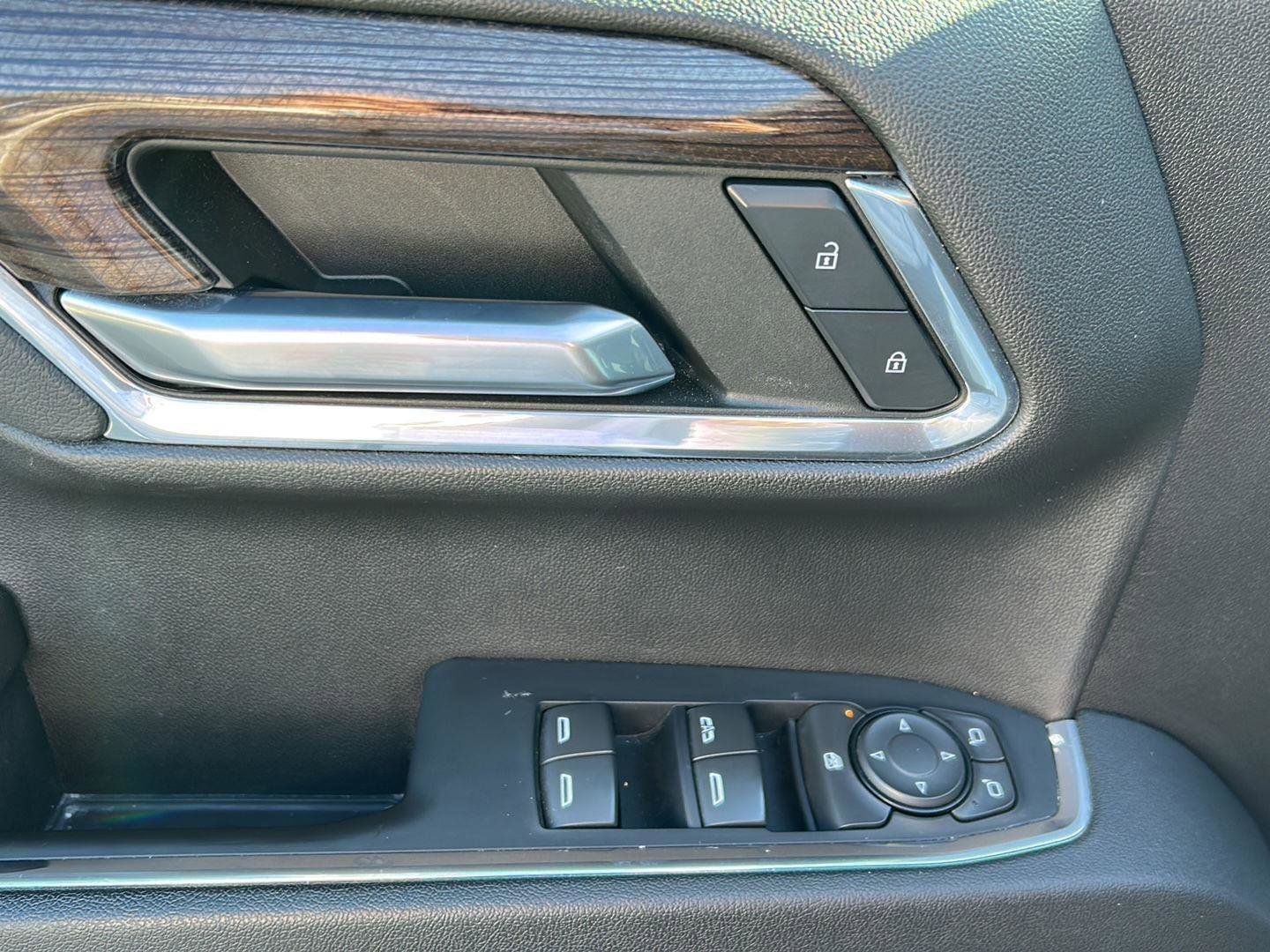 Used 2023 Chevrolet Silverado 1500 LT image 16