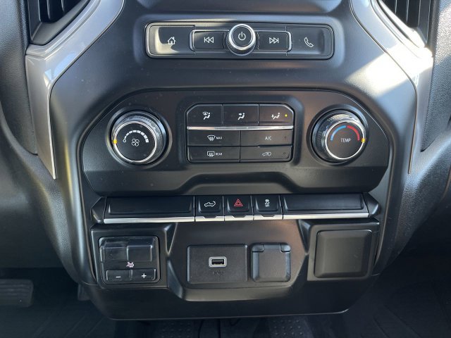 Used 2020 Chevrolet Silverado 1500 Custom w/ Custom Value Package AWD/4WD image 17