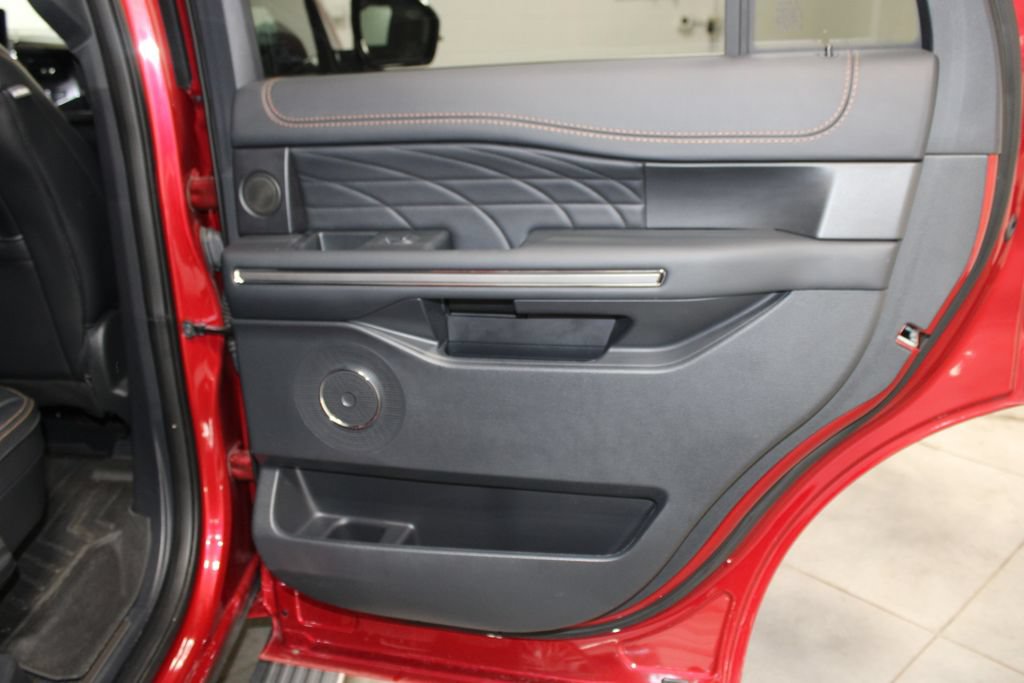 Used 2022 Ford Expedition Platinum AWD/4WD image 31