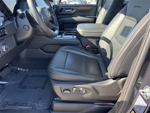 Certified 2025 GMC Yukon XL Denali image 13