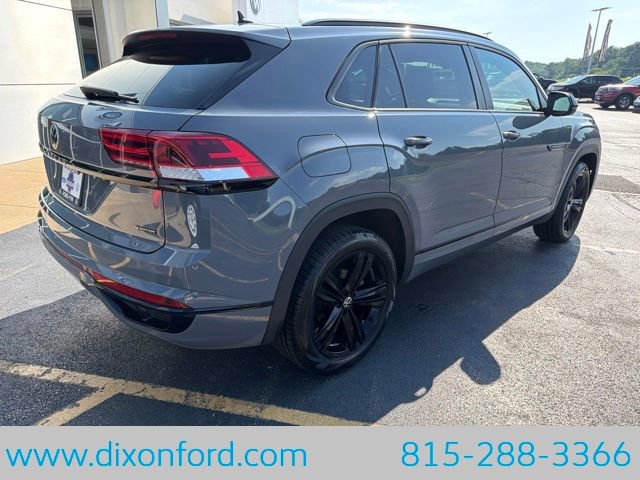 Used 2023 Volkswagen Atlas Cross Sport SEL R-Line AWD/4WD image 8