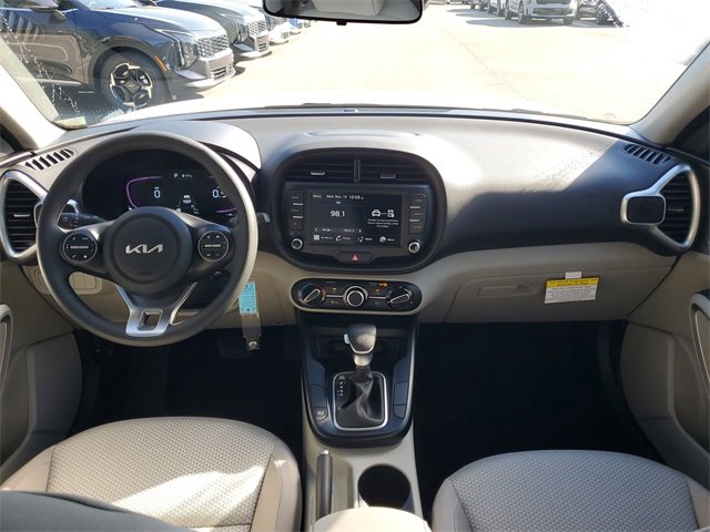 New 2025 Kia Soul LX image 17
