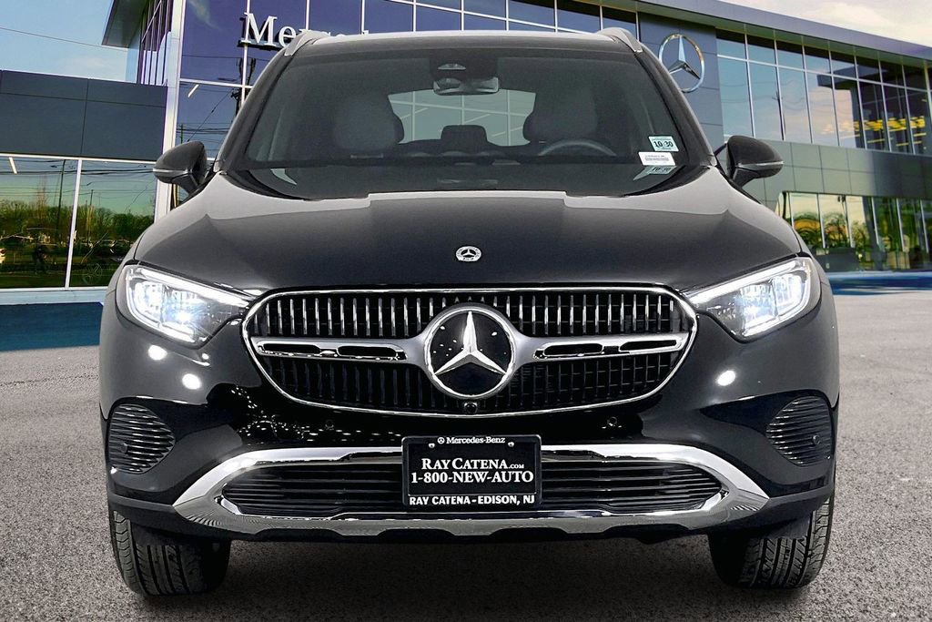 Used 2026 Mercedes-Benz GLC 300 4MATIC image 3