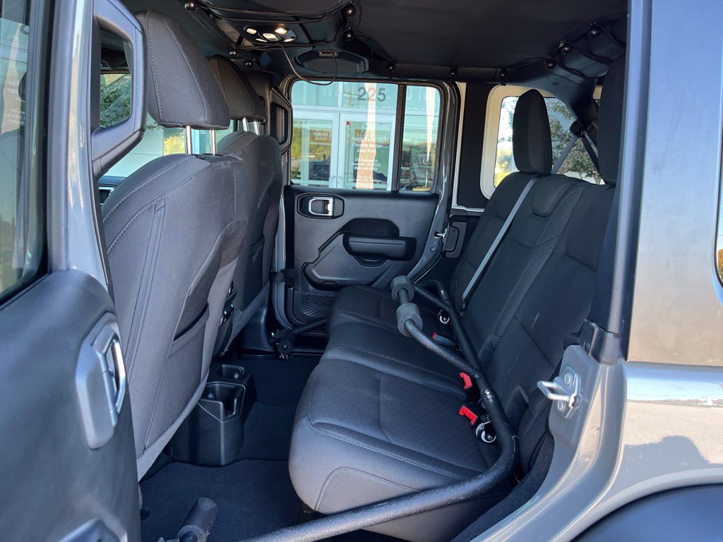 Used 2023 Jeep Wrangler Unlimited Sport AWD/4WD image 16