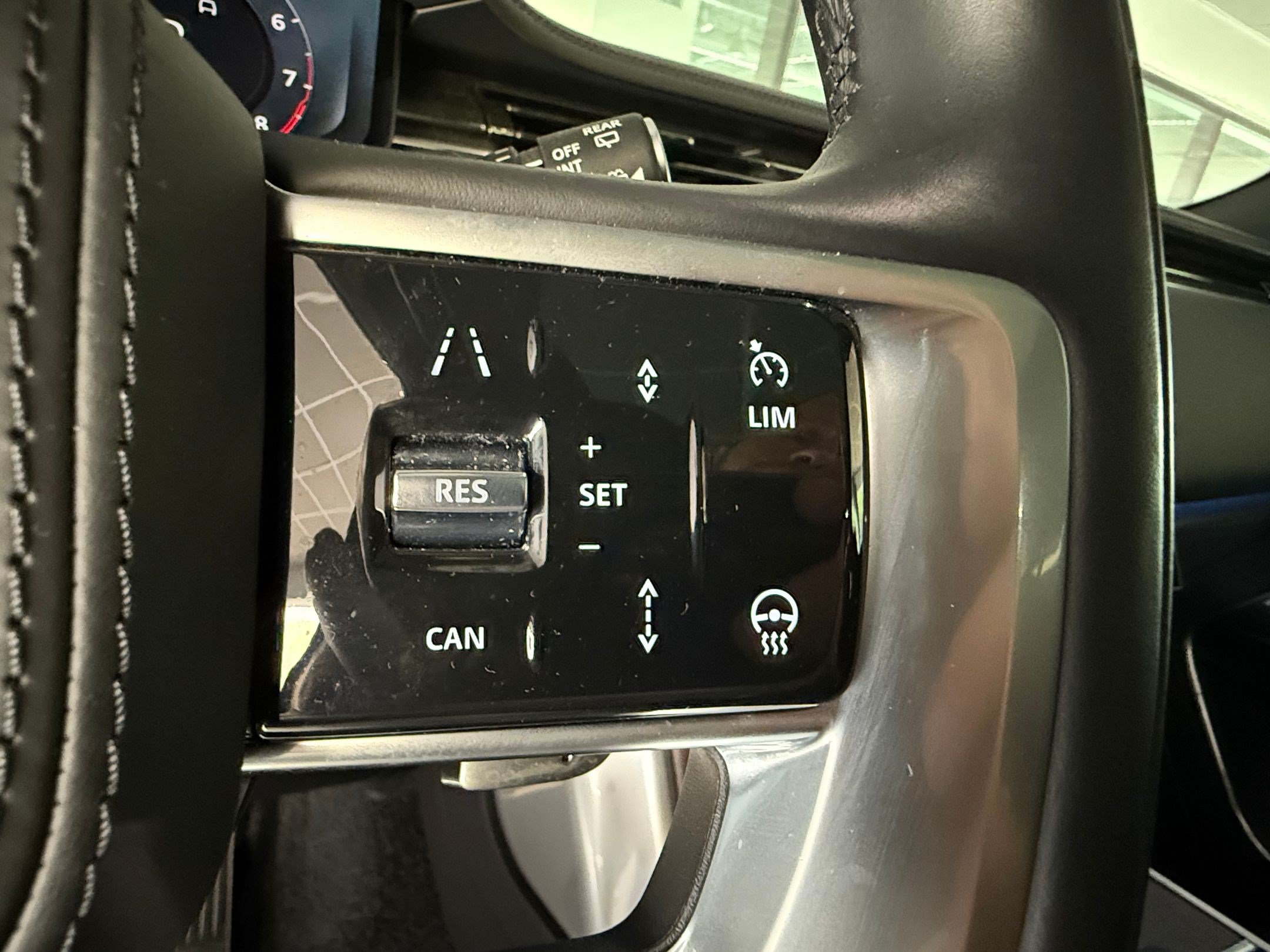 Certified 2024 Land Rover Range Rover SE AWD/4WD image 15