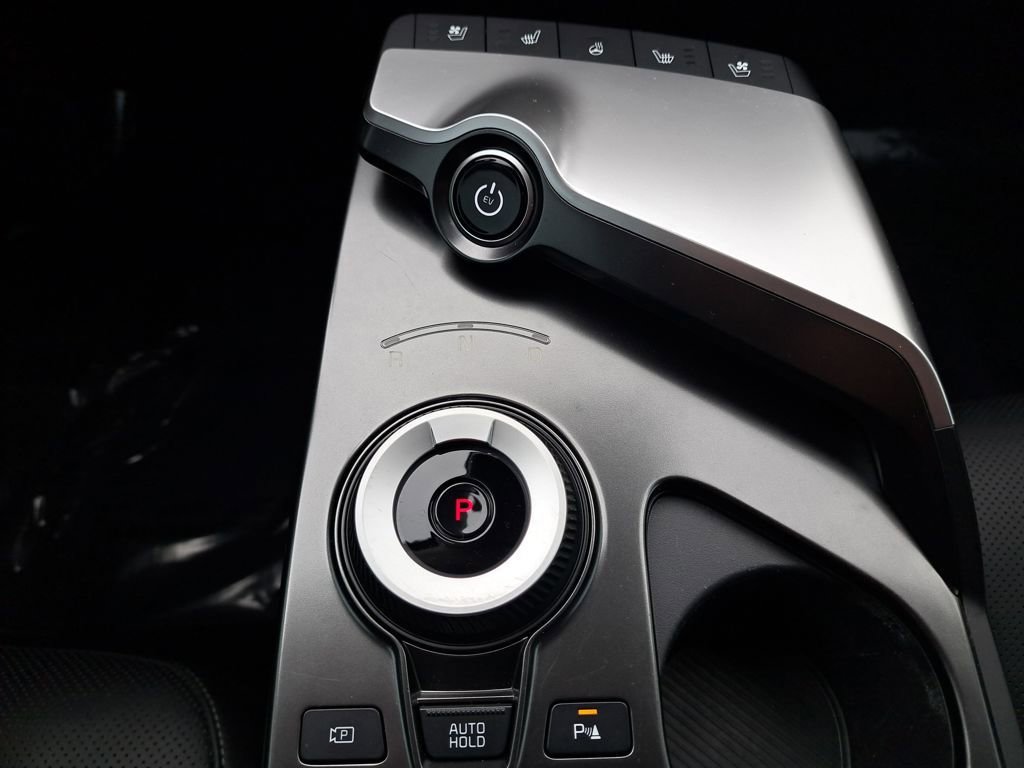 Used 2022 Kia EV6 Wind image 24