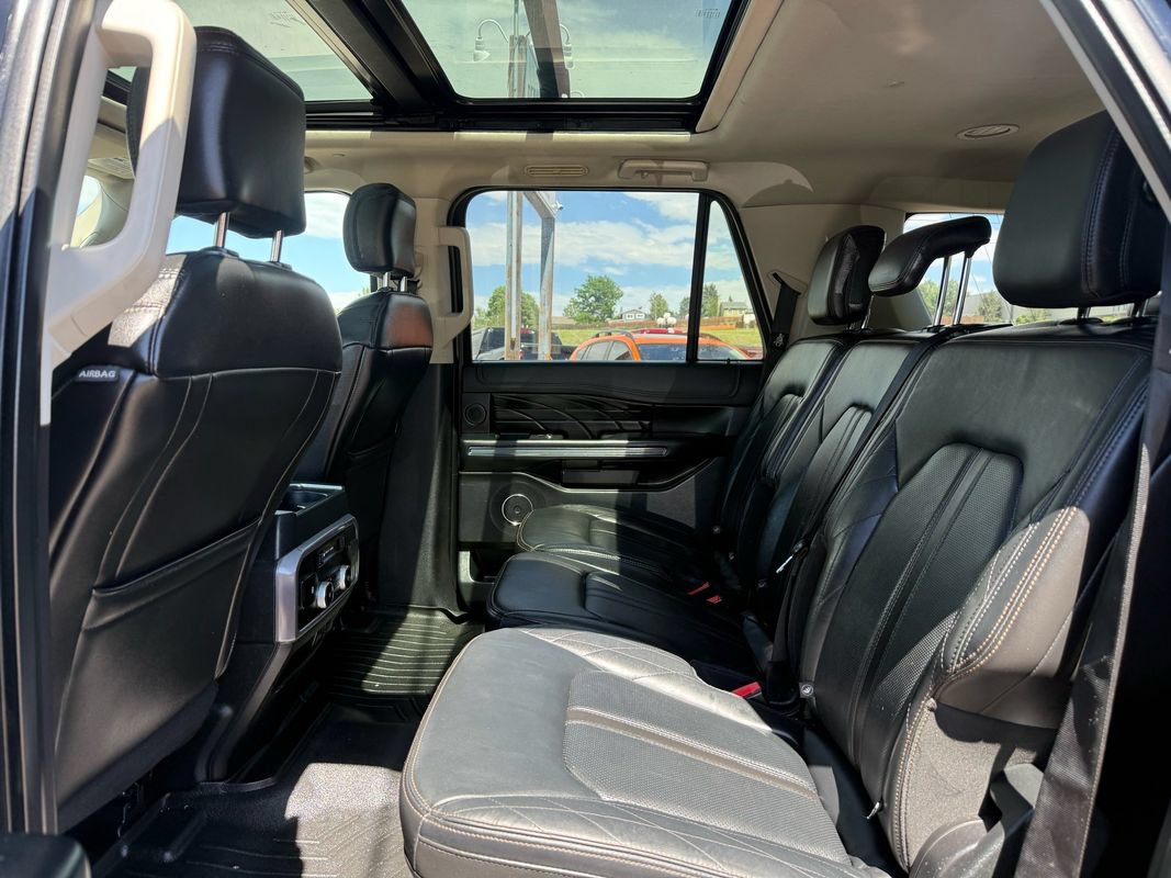 Used 2018 Ford Expedition Max Platinum AWD/4WD image 18