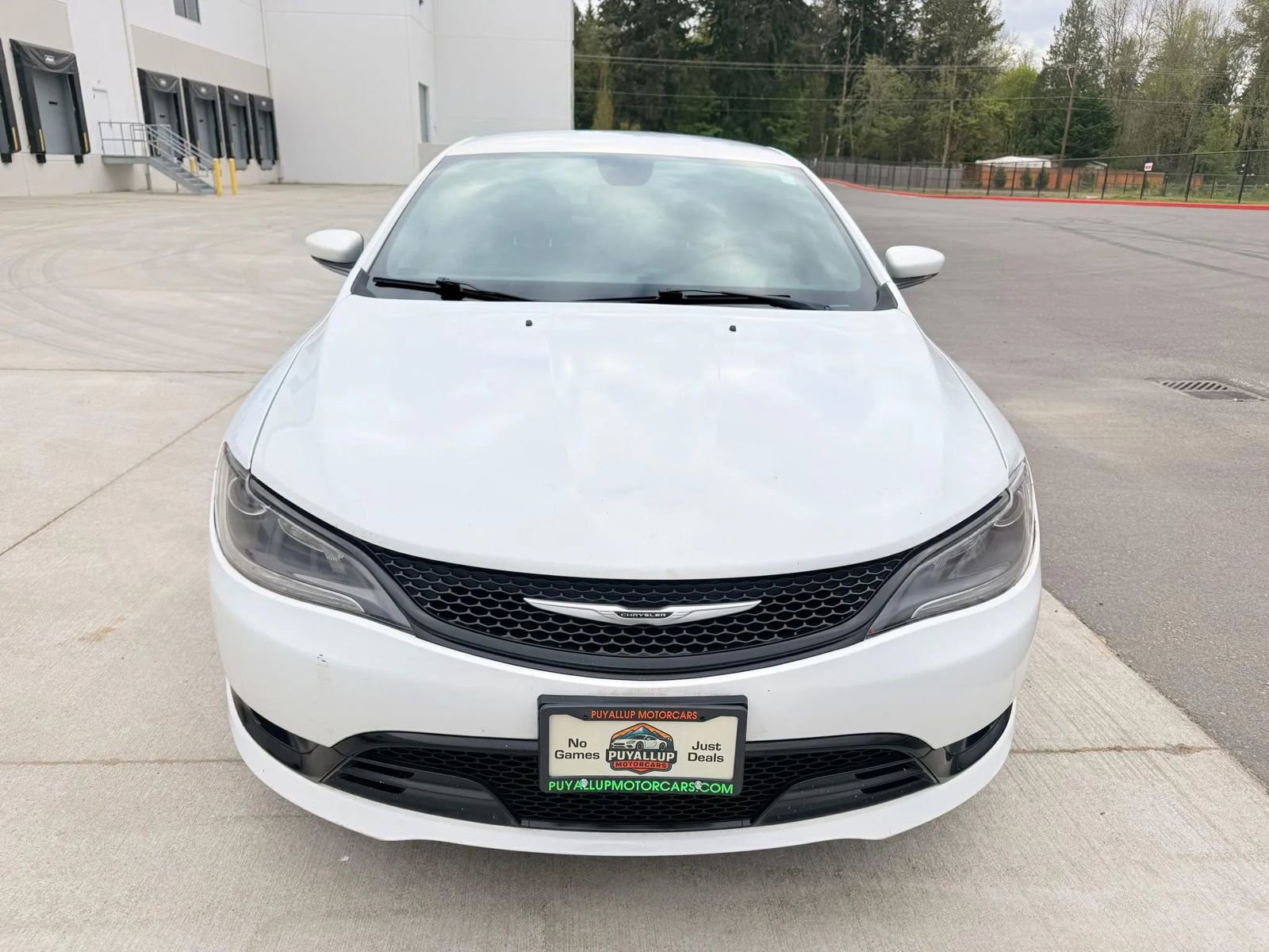 Used 2015 Chrysler 200 S FWD image 8