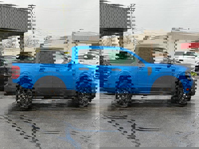 New 2025 Ford Maverick XLT w/ XLT Luxury Package image 2