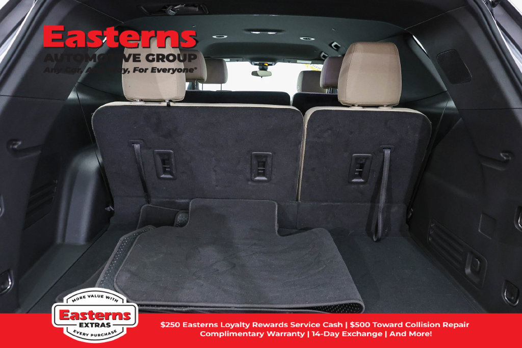 Used 2023 Chevrolet Traverse LS FWD image 10