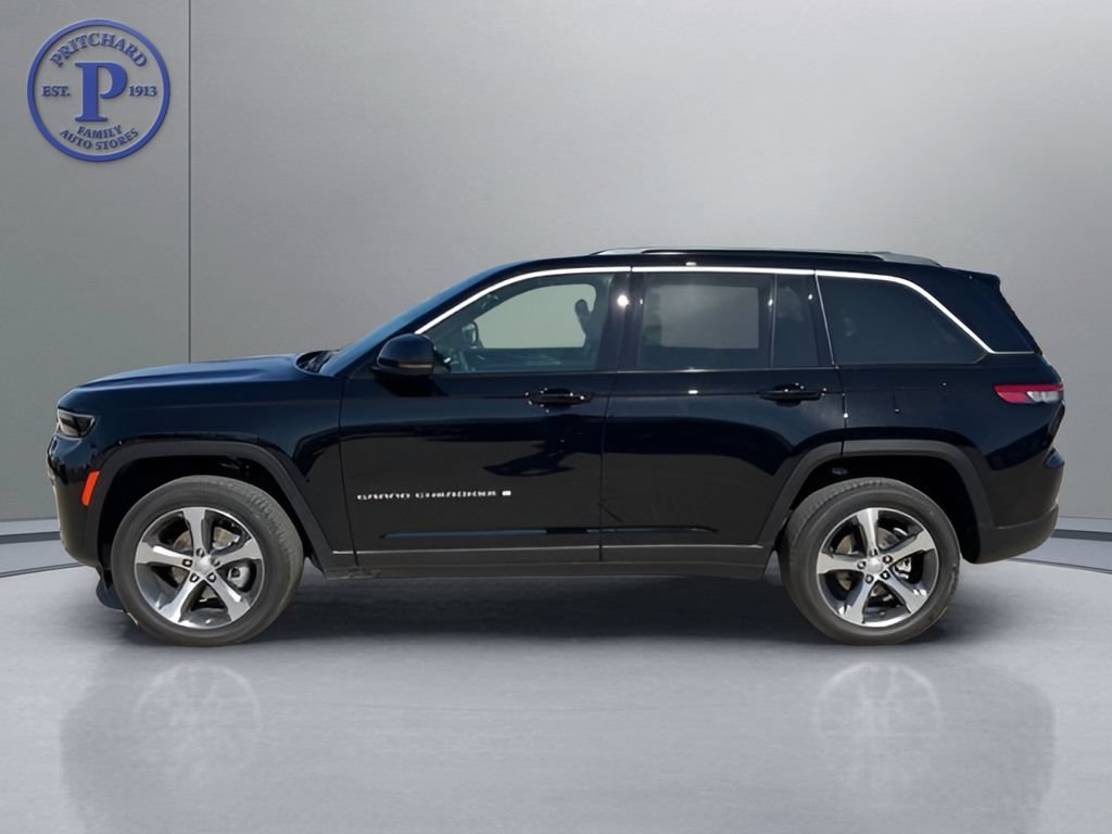 New 2026 Jeep Grand Cherokee Limited w/ Luxury Tech Group II AWD/4WD image 4